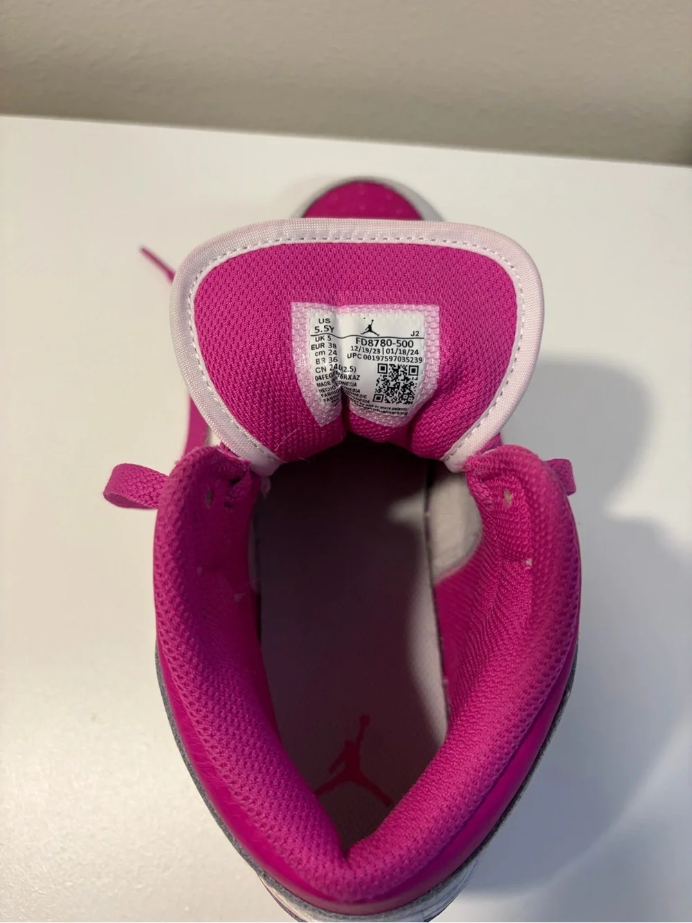 Nike Air Jordan 1 Mid GS Sneaker “Fire Pink”